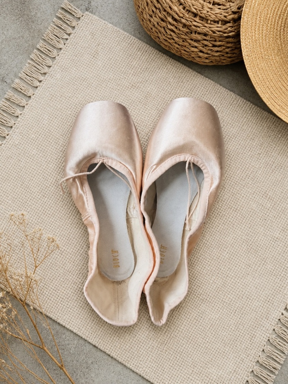 New in Box- Bloch Hannah Pointe Shoes in 7.5 3X
